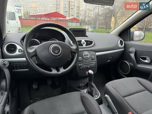 Синий Рено Клио, объемом двигателя 1.2 л и пробегом 195 тыс. км за 4900 $, фото 20 на Automoto.ua