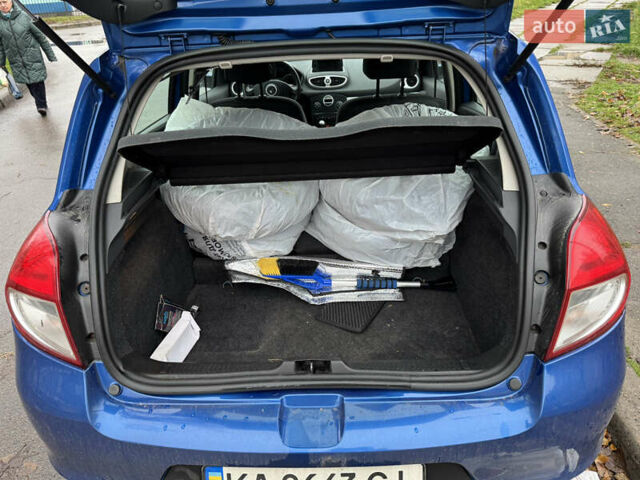Синий Рено Клио, объемом двигателя 1.2 л и пробегом 195 тыс. км за 4900 $, фото 12 на Automoto.ua
