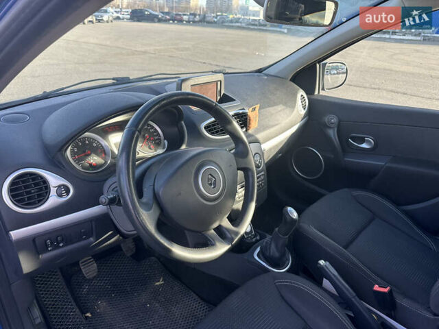Синий Рено Клио, объемом двигателя 1.15 л и пробегом 195 тыс. км за 4900 $, фото 18 на Automoto.ua
