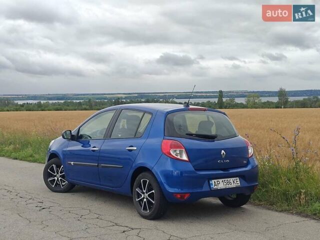 Синий Рено Клио, объемом двигателя 1.15 л и пробегом 178 тыс. км за 6500 $, фото 8 на Automoto.ua