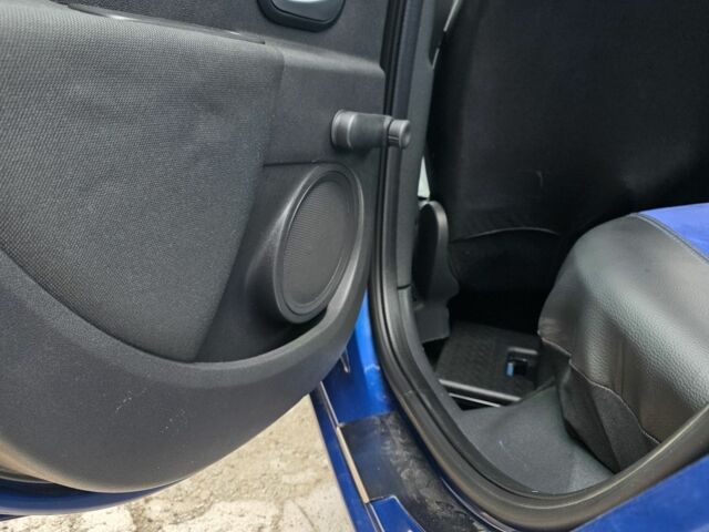 Синий Рено Клио, объемом двигателя 1.1 л и пробегом 179 тыс. км за 5600 $, фото 6 на Automoto.ua