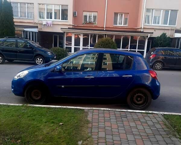 Синий Рено Клио, объемом двигателя 1.46 л и пробегом 272 тыс. км за 5500 $, фото 1 на Automoto.ua