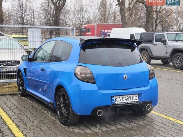 Синий Рено Клио, объемом двигателя 2 л и пробегом 150 тыс. км за 8000 $, фото 1 на Automoto.ua