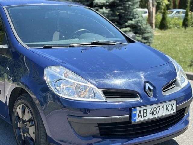 Синий Рено Клио, объемом двигателя 1.1 л и пробегом 98 тыс. км за 4100 $, фото 1 на Automoto.ua