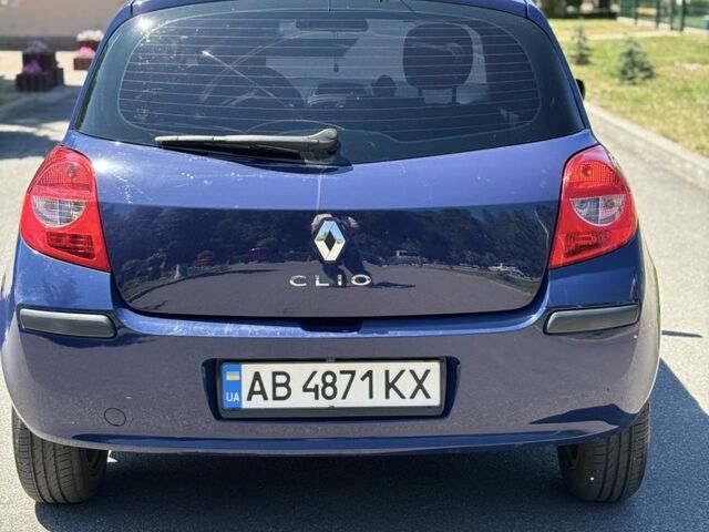 Синий Рено Клио, объемом двигателя 1.1 л и пробегом 98 тыс. км за 4100 $, фото 5 на Automoto.ua