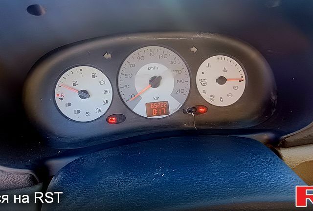 Синий Рено Клио, объемом двигателя 1.4 л и пробегом 0 тыс. км за 3500 $, фото 8 на Automoto.ua
