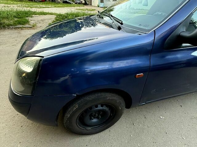 Синий Рено Клио, объемом двигателя 1.4 л и пробегом 385 тыс. км за 2500 $, фото 1 на Automoto.ua
