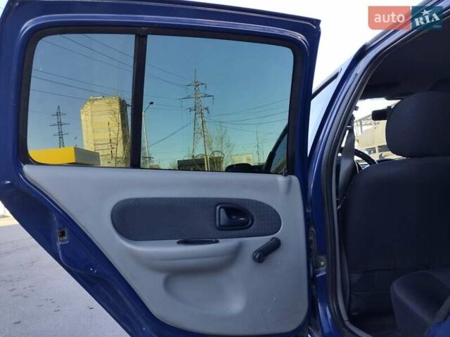Синий Рено Клио, объемом двигателя 1.39 л и пробегом 234 тыс. км за 3400 $, фото 9 на Automoto.ua