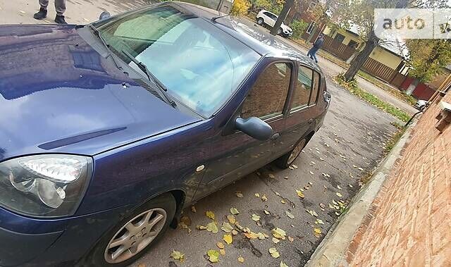 Синий Рено Клио, объемом двигателя 1.4 л и пробегом 197 тыс. км за 3500 $, фото 2 на Automoto.ua