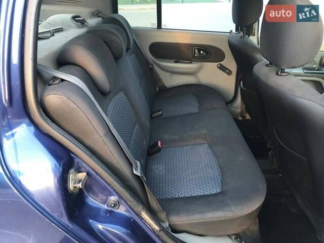 Синий Рено Клио, объемом двигателя 1.4 л и пробегом 280 тыс. км за 2800 $, фото 17 на Automoto.ua