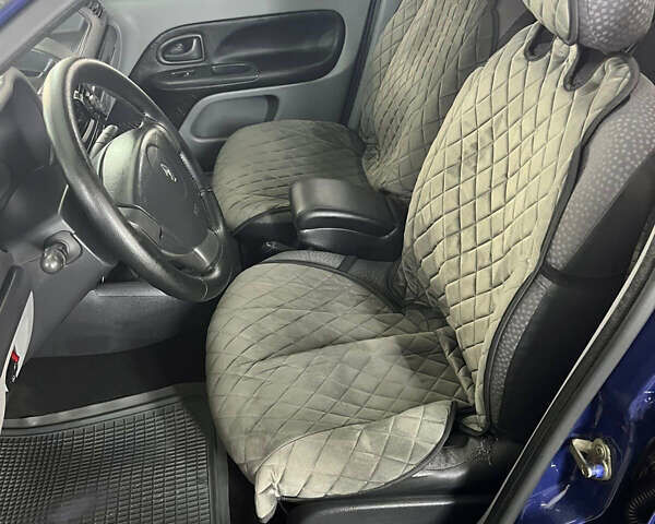 Синий Рено Клио, объемом двигателя 1.39 л и пробегом 160 тыс. км за 3400 $, фото 15 на Automoto.ua