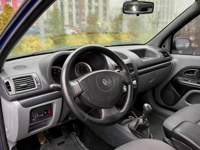 Синій Рено Кліо, об'ємом двигуна 1.4 л та пробігом 168 тис. км за 2950 $, фото 8 на Automoto.ua