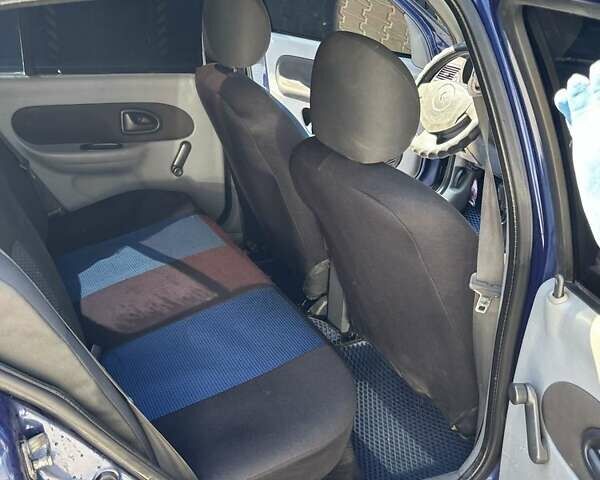 Синий Рено Клио, объемом двигателя 1.4 л и пробегом 176 тыс. км за 3000 $, фото 4 на Automoto.ua