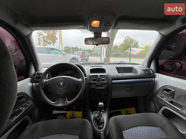 Синій Рено Кліо, об'ємом двигуна 1.39 л та пробігом 211 тис. км за 3400 $, фото 7 на Automoto.ua