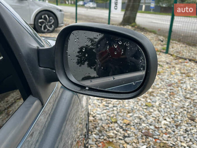 Синій Рено Кліо, об'ємом двигуна 1.39 л та пробігом 211 тис. км за 3400 $, фото 25 на Automoto.ua