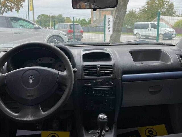 Синій Рено Кліо, об'ємом двигуна 1.4 л та пробігом 211 тис. км за 3400 $, фото 8 на Automoto.ua