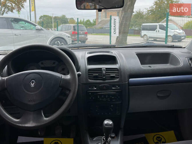 Синій Рено Кліо, об'ємом двигуна 1.39 л та пробігом 211 тис. км за 3400 $, фото 8 на Automoto.ua