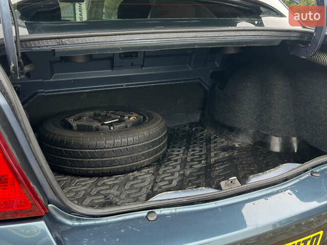 Синій Рено Кліо, об'ємом двигуна 1.39 л та пробігом 211 тис. км за 3400 $, фото 26 на Automoto.ua