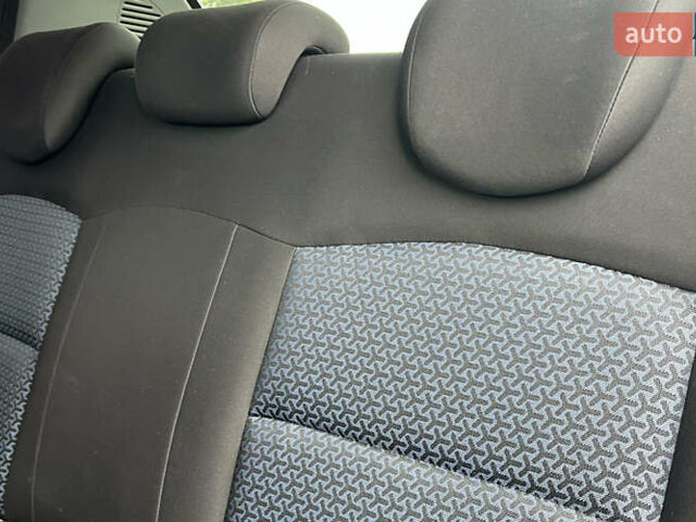 Синій Рено Кліо, об'ємом двигуна 1.39 л та пробігом 211 тис. км за 3400 $, фото 19 на Automoto.ua