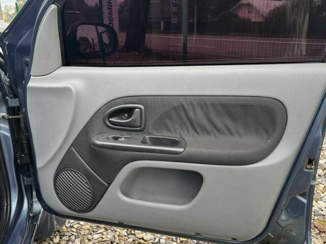 Синій Рено Кліо, об'ємом двигуна 1.4 л та пробігом 211 тис. км за 3400 $, фото 23 на Automoto.ua