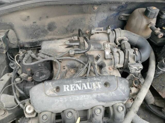 Синій Рено Кліо, об'ємом двигуна 1.2 л та пробігом 353 тис. км за 750 $, фото 11 на Automoto.ua