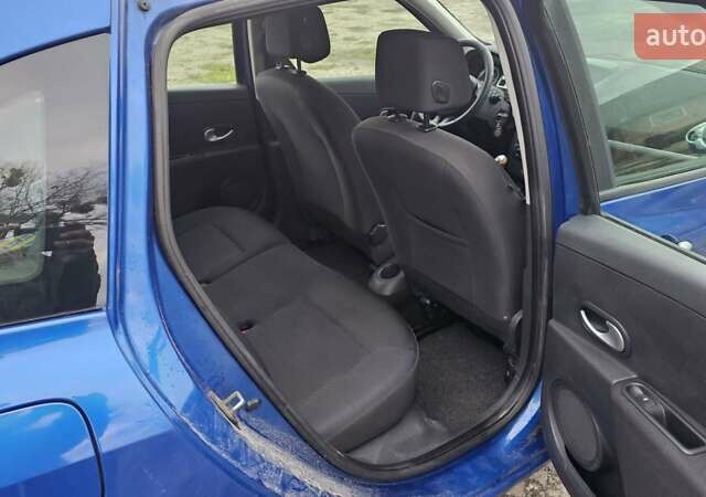 Синий Рено Клио, объемом двигателя 1.5 л и пробегом 296 тыс. км за 5600 $, фото 8 на Automoto.ua