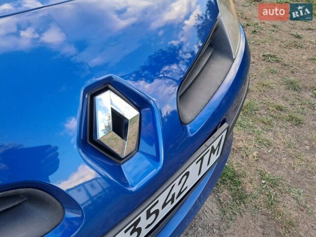 Синий Рено Клио, объемом двигателя 1.1 л и пробегом 145 тыс. км за 4100 $, фото 1 на Automoto.ua