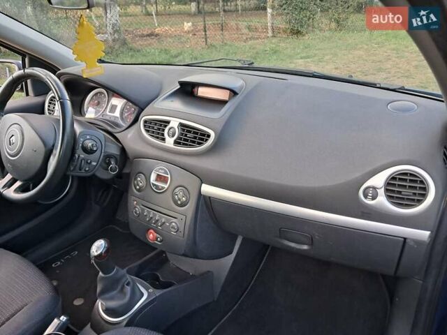 Синий Рено Клио, объемом двигателя 1.15 л и пробегом 145 тыс. км за 4500 $, фото 3 на Automoto.ua
