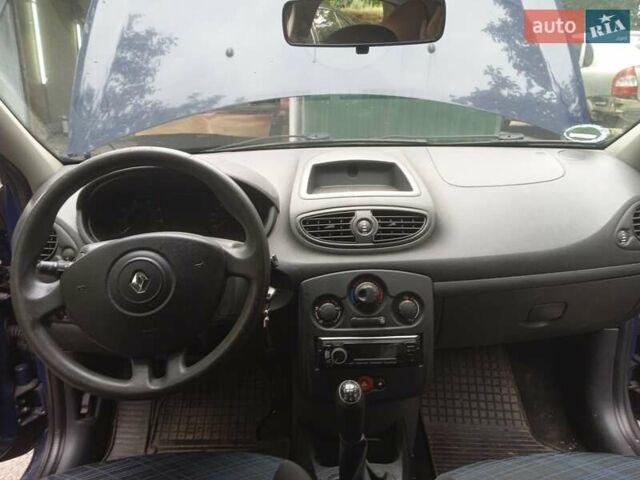 Синий Рено Клио, объемом двигателя 1.1 л и пробегом 142 тыс. км за 4800 $, фото 13 на Automoto.ua