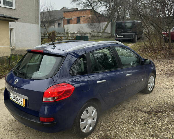 Синий Рено Клио, объемом двигателя 1.6 л и пробегом 137 тыс. км за 5700 $, фото 7 на Automoto.ua