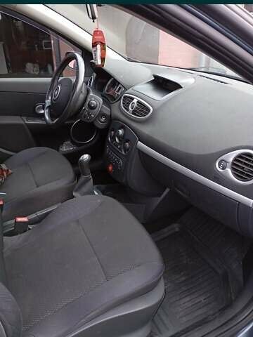 Синий Рено Клио, объемом двигателя 1.2 л и пробегом 200 тыс. км за 4500 $, фото 9 на Automoto.ua