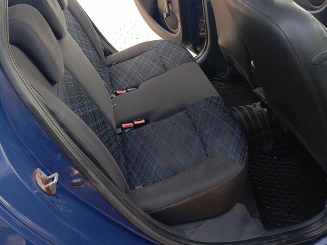 Синий Рено Клио, объемом двигателя 1.5 л и пробегом 220 тыс. км за 4500 $, фото 7 на Automoto.ua