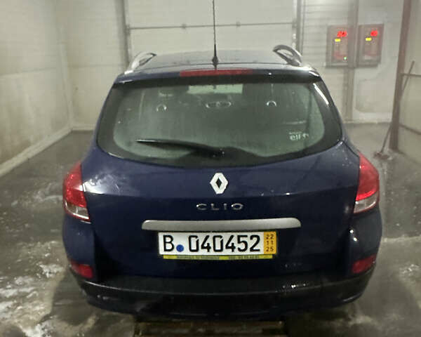 Синий Рено Клио, объемом двигателя 1.6 л и пробегом 135 тыс. км за 6000 $, фото 5 на Automoto.ua