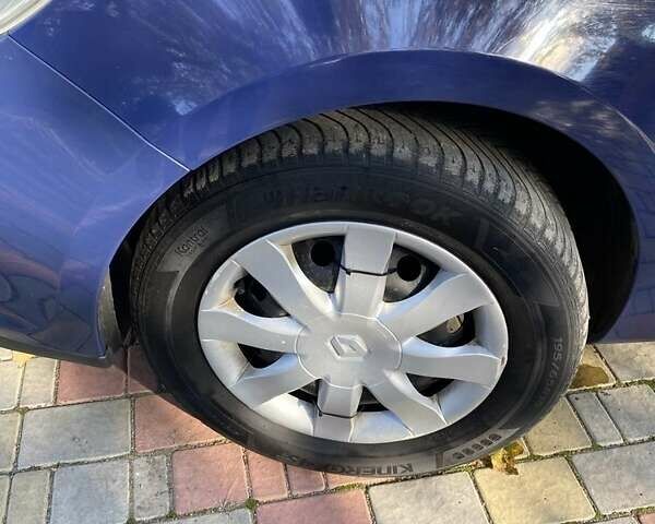 Синий Рено Клио, объемом двигателя 1.1 л и пробегом 281 тыс. км за 4400 $, фото 1 на Automoto.ua