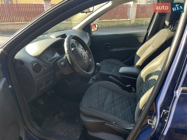 Синий Рено Клио, объемом двигателя 1.5 л и пробегом 225 тыс. км за 4299 $, фото 11 на Automoto.ua