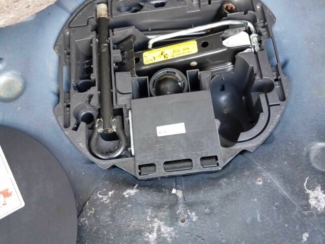 Синий Рено Клио, объемом двигателя 1.5 л и пробегом 220 тыс. км за 4500 $, фото 9 на Automoto.ua