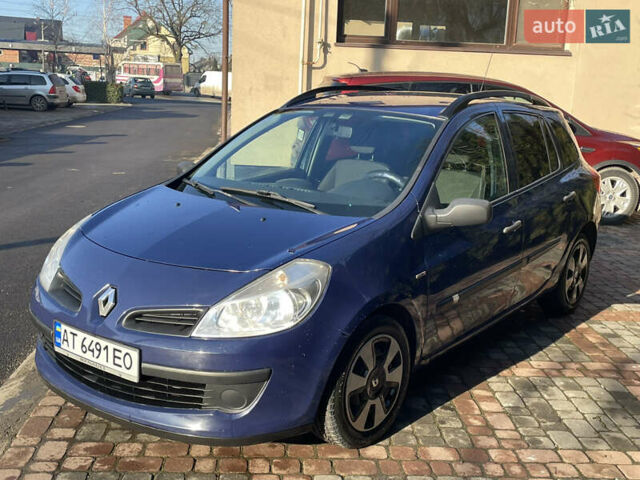 Синий Рено Клио, объемом двигателя 1.5 л и пробегом 225 тыс. км за 4299 $, фото 4 на Automoto.ua