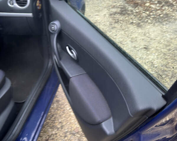 Синій Рено Кліо, об'ємом двигуна 1.6 л та пробігом 137 тис. км за 5800 $, фото 25 на Automoto.ua