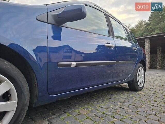 Синій Рено Кліо, об'ємом двигуна 1.5 л та пробігом 212 тис. км за 6250 $, фото 14 на Automoto.ua