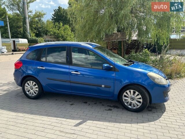 Синий Рено Клио, объемом двигателя 1.6 л и пробегом 233 тыс. км за 5100 $, фото 5 на Automoto.ua