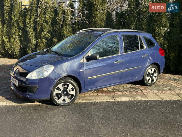 Синий Рено Клио, объемом двигателя 1.5 л и пробегом 225 тыс. км за 4299 $, фото 5 на Automoto.ua