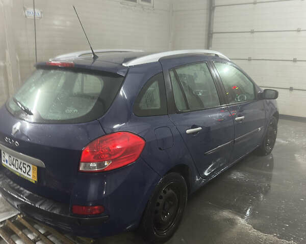 Синий Рено Клио, объемом двигателя 1.6 л и пробегом 135 тыс. км за 6000 $, фото 3 на Automoto.ua