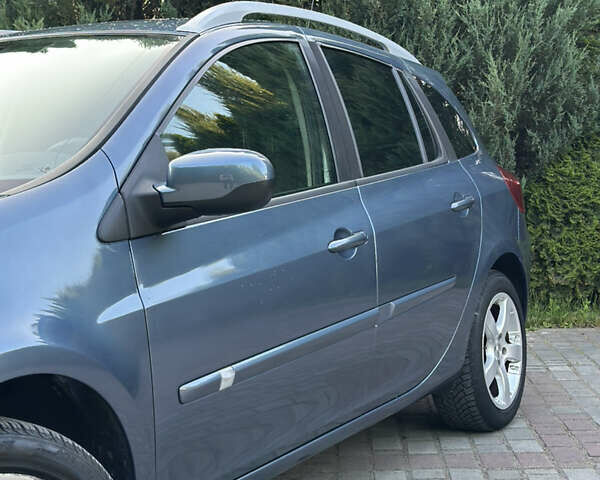 Синий Рено Клио, объемом двигателя 1.6 л и пробегом 182 тыс. км за 5950 $, фото 25 на Automoto.ua