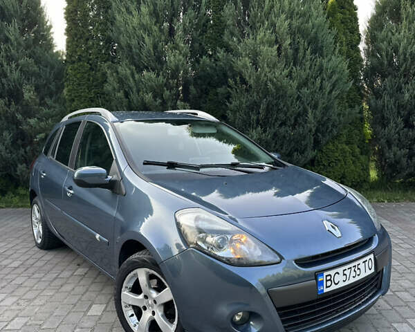 Синий Рено Клио, объемом двигателя 1.6 л и пробегом 182 тыс. км за 5950 $, фото 2 на Automoto.ua