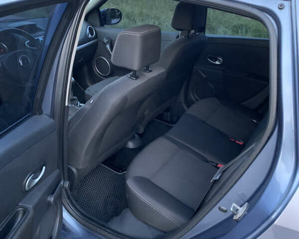 Синий Рено Клио, объемом двигателя 1.2 л и пробегом 166 тыс. км за 5500 $, фото 13 на Automoto.ua