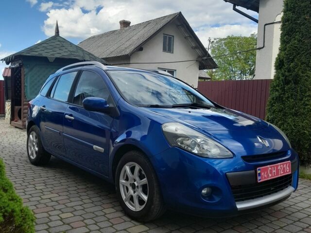 Синий Рено Клио, объемом двигателя 0 л и пробегом 228 тыс. км за 5788 $, фото 4 на Automoto.ua