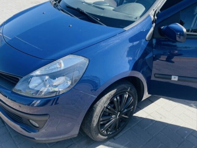 Синий Рено Клио, объемом двигателя 1.1 л и пробегом 190 тыс. км за 5000 $, фото 1 на Automoto.ua