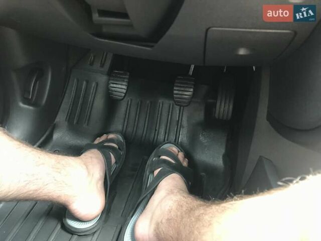 Синий Рено Клио, объемом двигателя 1.5 л и пробегом 350 тыс. км за 6000 $, фото 15 на Automoto.ua