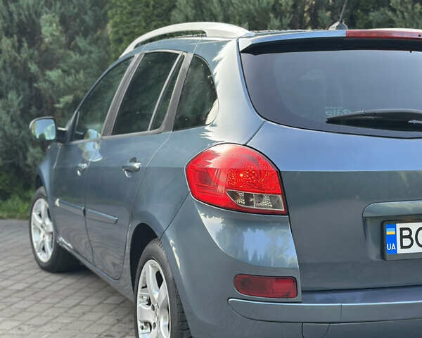Синий Рено Клио, объемом двигателя 1.6 л и пробегом 182 тыс. км за 5950 $, фото 34 на Automoto.ua