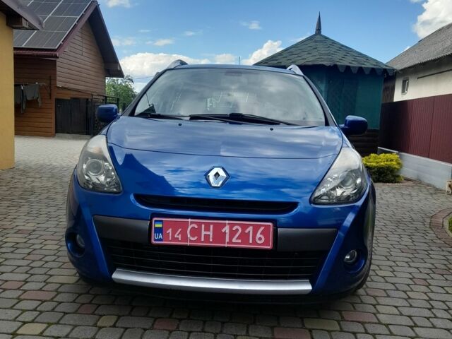 Синий Рено Клио, объемом двигателя 0 л и пробегом 228 тыс. км за 5788 $, фото 6 на Automoto.ua